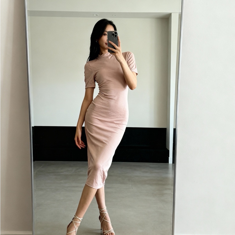 Naked Wardrobe Blush Mock Neck Midi Dress – Sculpted Minimal Luxe